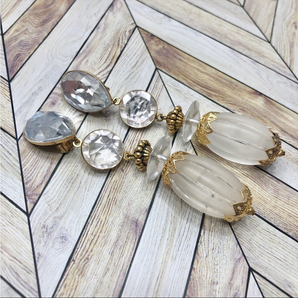 Vintage Ellen Designs dangle clip on earrings